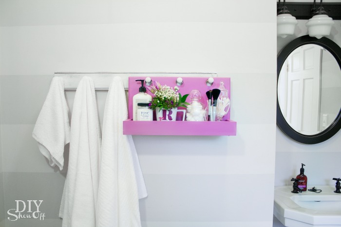 DIY hanging peg hook organizer